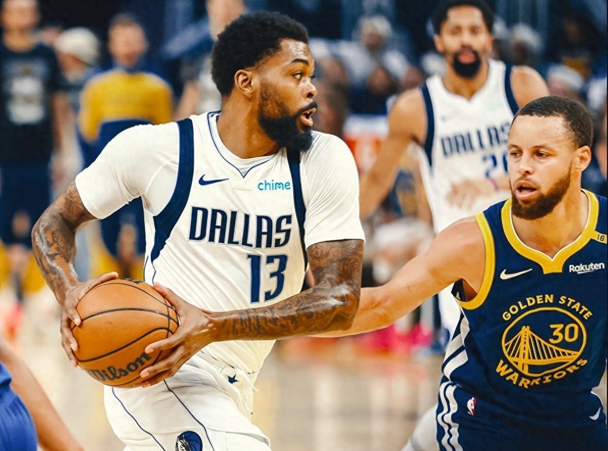 hth-关于库里重返赛场，出色发挥首场状态出色，曼联观众沸腾！引发球迷热议的信息