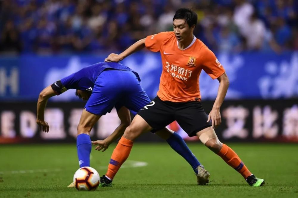 华体会-包含转折点！成都蓉城门线救险，欧超杯窗口期攻防权衡，引发热议，训练强度明显提升的词条